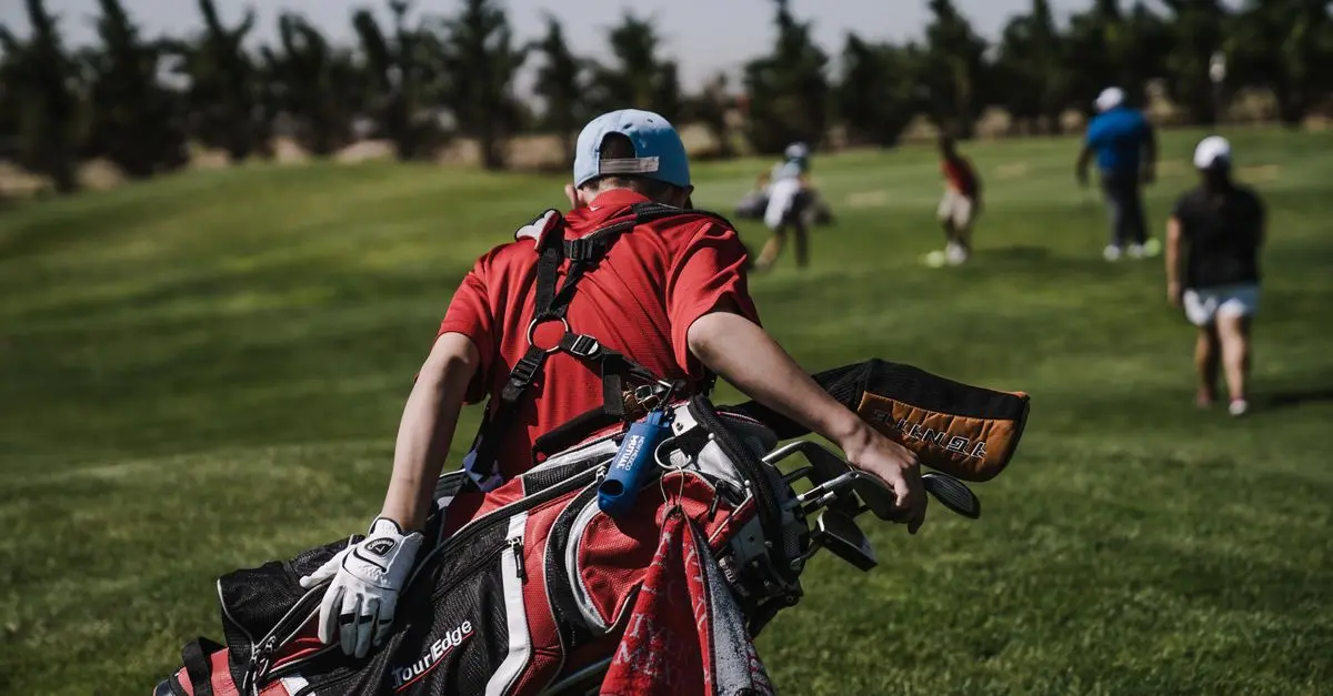 Najlepsze akcesoria golfowe - Optymalizuj swój budżet